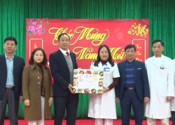 Các đồng chí lãnh đạo huyện Đại Từ thăm, động viên và chúc Tết Nguyên đán Ất Tỵ 2025